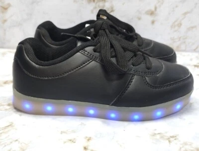 Zapatillas deportivas negras con luz LED talla 2Y para niños  Foto 1 de 4
