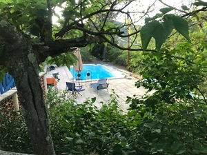 Charmante Landhausvilla in Südfrankreich mit altem Baumbestand zu vermieten - Bild 1 von 12