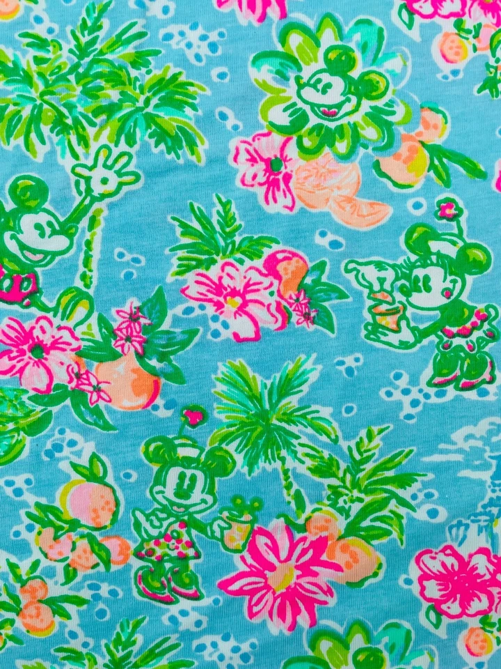 "Tela de algodón Lilly Pulitzer Slub azul Ibiza Lilly Loves Disney 1 yarda 36"x 60""" Foto 1 de 4