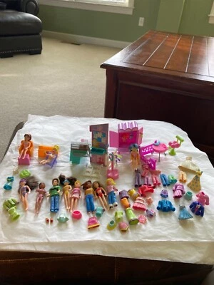 LOTE DE 11 BONECAS E ACESSÓRIOS VINTAGE POLLY POCKETS COLECIONÁVEIS HTF - Imagem 1 de 4