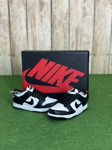 Nike Dunk Sneaker Keychain with Shoe Box 3D Gift/Charm High Quality - Picture 1 of 8