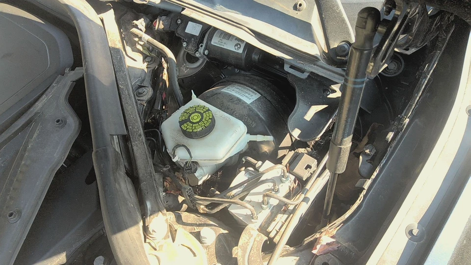 Master Cylinder 16 BMW 428I — 第 1/1 张图片