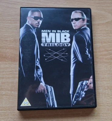 Men In Black Trilogy - 1, 2 and 3 - UK PAL (English) - Region 2 - 3 x DVD - Image 1 of 4