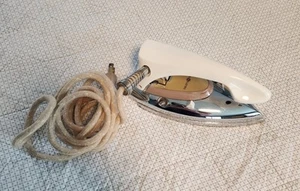 General Electric GE World Wide Travel Iron Steam and Dry 120V USA Vintage 1960s - Picture 1 of 11