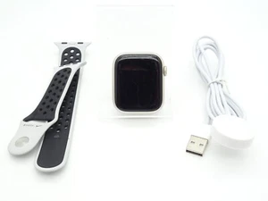 Original Apple Watch Series 7 Nike (A2474) - GPS, 44mm - Smartwatch -Händler- - Afbeelding 1 van 9