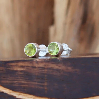 Peridot Gemstone Stud 925 Sterling Silver Earring Handmade Earring Gift Her - Image 1 of 4
