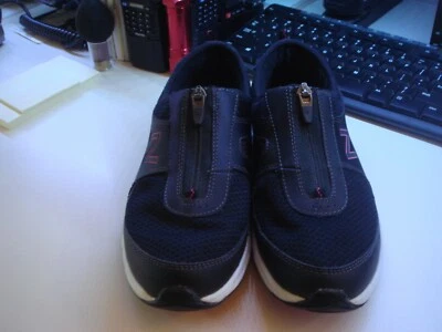 NEW BALANCE WOMANS SHOES BLACK - Image 1 of 4