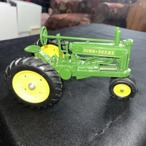 John Deere Ertl 670 Tractor Farm Toy - Picture 1 of 5