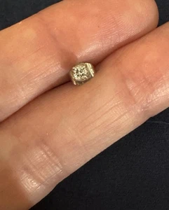 (1) Single Blue Nile 14K Solid White Gold Natural Round Cut Diamond Stud Earring - Picture 1 of 6