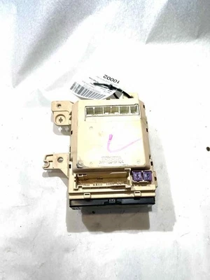 Toyota Sienna 2006 cabina caja de fusibles OEM 1333048 Foto 1 de 4