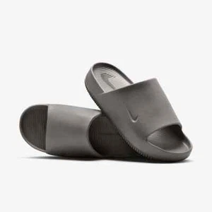 Nike Calm Slides Grigio Varie Taglie Unisex - FD4116-002 Nuove - Foto 1 di 6