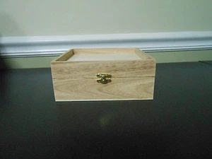Paulownia Holz Andenken Box - unbehandeltes Holz - 3" x 7" x 7" - Bild 1 von 7