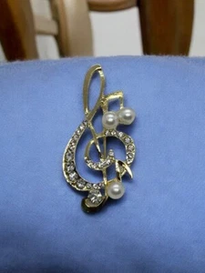 Faux Pearl & Cubic Zirconia Treble Clef Brooch – B359 - Picture 1 of 4