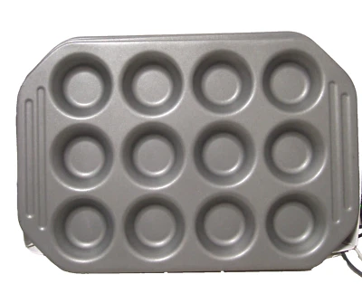 Set 4-fach Antihaftbeschichtetes Backblech für 12 Muffins mit Ø 6 cm, NEUWERTIG - Bild 1 von 2