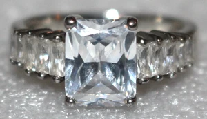 JEULIA Sterling Silver Cubic Zirconia Ring - Size 8.25 5g S .925 Travel Jewelry - Picture 1 of 8