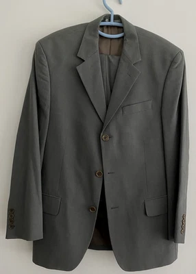 Piere Cardin Mens Pure New Wool Grey Two part Suit 38S Jacket, 32S Trousers - Image 1 of 4