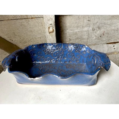Hecho a mano gres tallado diseño floral esmalte azul cerámica rectangular servir Foto 1 de 4
