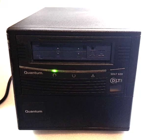 Quantum SDLT 600 TR-S34BX-EY 300GB/600GB SCSI LVD Externes Bandlaufwerk - Bild 1 von 7