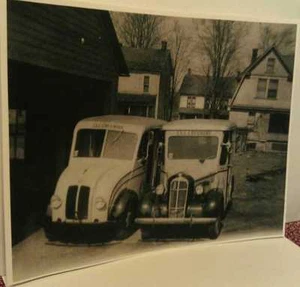 Old Friedens Pa. I.X.L. Creamery Dairy Milk Delivery Trucks Print - Imagen 1 de 1