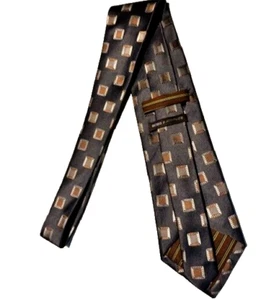 BCBG Attitude Cravatta Uomo Marrone Grigio Quadrata 100% Seta Importata Cucita a Mano 56 in - Foto 1 di 4