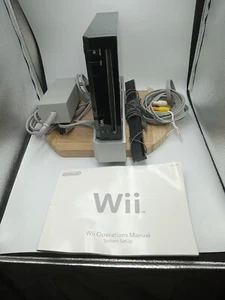 Nintendo Wii RVL-101 (USA) Spielkonsole - Schwarz - GETESTET FUNKTIONIERT MIT Netzteil - Bild 1 von 21