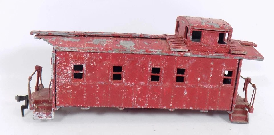 VTG / HO / UNBRANDED / CABOOSE / METAL / PARTS / RESTORE / REPAIR / FREIGHT CAR - Image 1 of 4