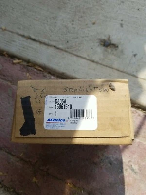 PIEZA INTERRUPTOR PIEZAS ORIGINALES AC DELCO # D806A GM PARTE # 15961519 Foto 1 de 2