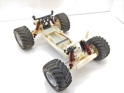 ULTRA RARE Vintage Traxxas Hawk 2 1/10 2wd Monster Truck Roller Rolling Chassis - Image 1 of 4