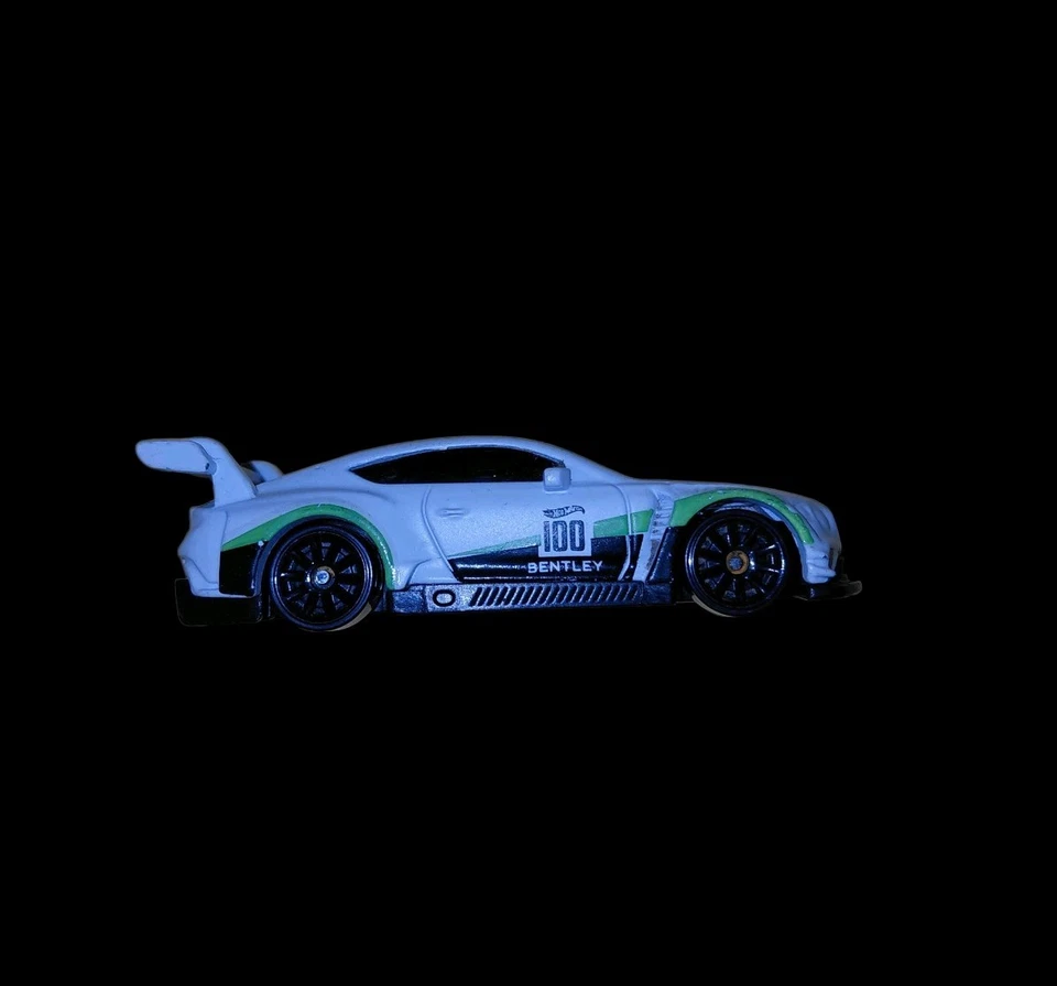 2020 Branco e Verde 18 Bentley Continental GT3 | Erro de decalque GHB29 - Imagem 1 de 4