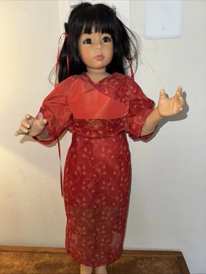 Виниловая азиатская кукла Gotz Sue Yin от Joke Grobben 27 дюймов - Изображение 1 из 4