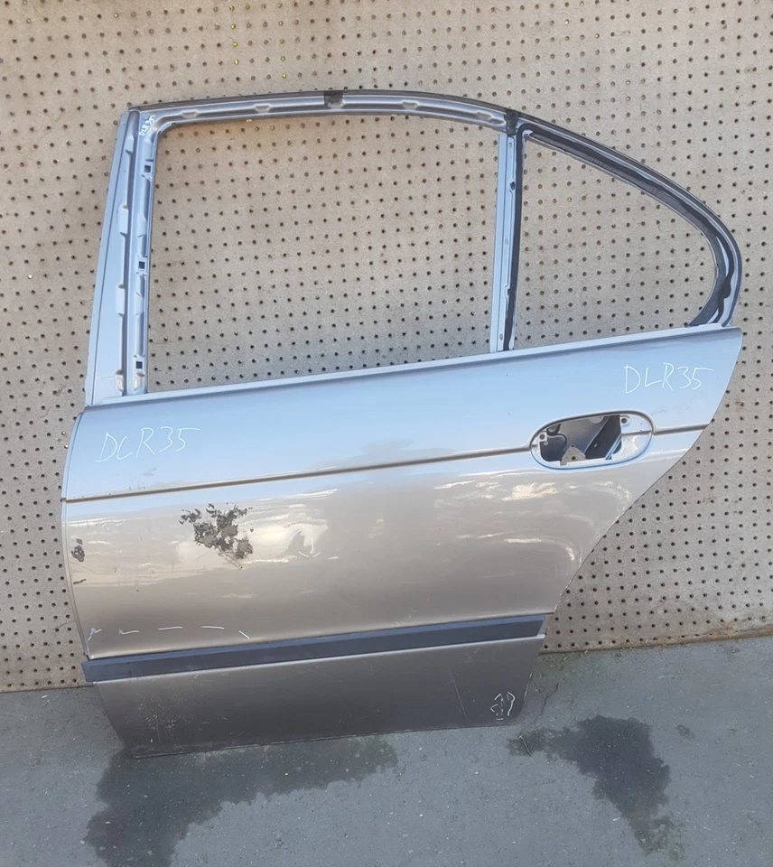 97-2003 BMW 5 SERIES 528i 530i 540i REAR LEFT DRIVER DOOR SHELL PANEL OEM DLR35 - Image 1 of 4