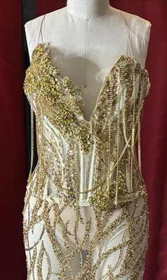 Top corsé Bustier dorado/marfil estelar con falda talla pequeña Foto 1 de 4