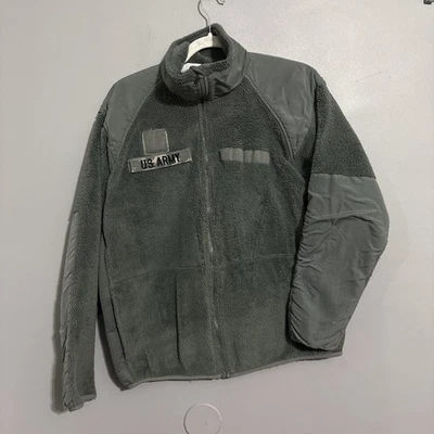 US Army Issue Gen lll Fleece in Foliage PolarTec Fleece Jacket Grade 2 & Patch - Image 1 of 4