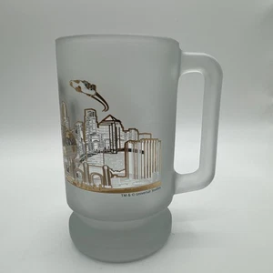 Vintage Universal Studios Milchglas Bierkrug Los Angeles Skyline Gold Silber - Bild 1 von 10