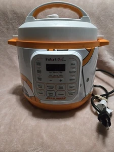 Star Wars Instant Pot BB-8 6 Qt Duo Multi Pressure Cooker Special Edition - Picture 1 of 6