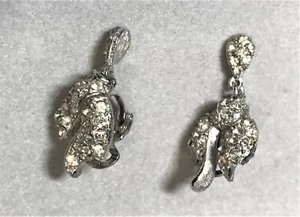 Vtg Small Clip Earrings Silver Tone Leaf With Dangle & Clear Stones All Over 1" - Picture 1 of 4