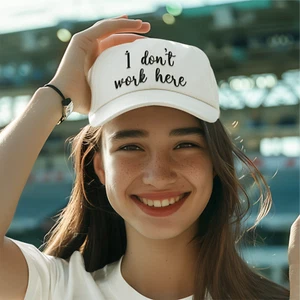 Funny Humorous 'I Don't Work Here' text Quality Baseball Cap - Picture 1 of 6