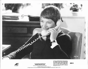 Filmfoto "Hopscotch" (1980), Glenda Jackson - Bild 1 von 1