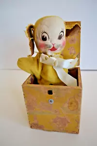 Antiker Jack in the Box Spielzeug 20er Jahre Pop-Up gelber Hase Kaninchen in Holzkiste - Bild 1 von 11