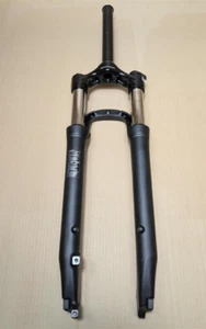 RST Volant 700c Suspension Fork- 95mm Travel, 200mm Steerer Tube Length - Picture 1 of 18
