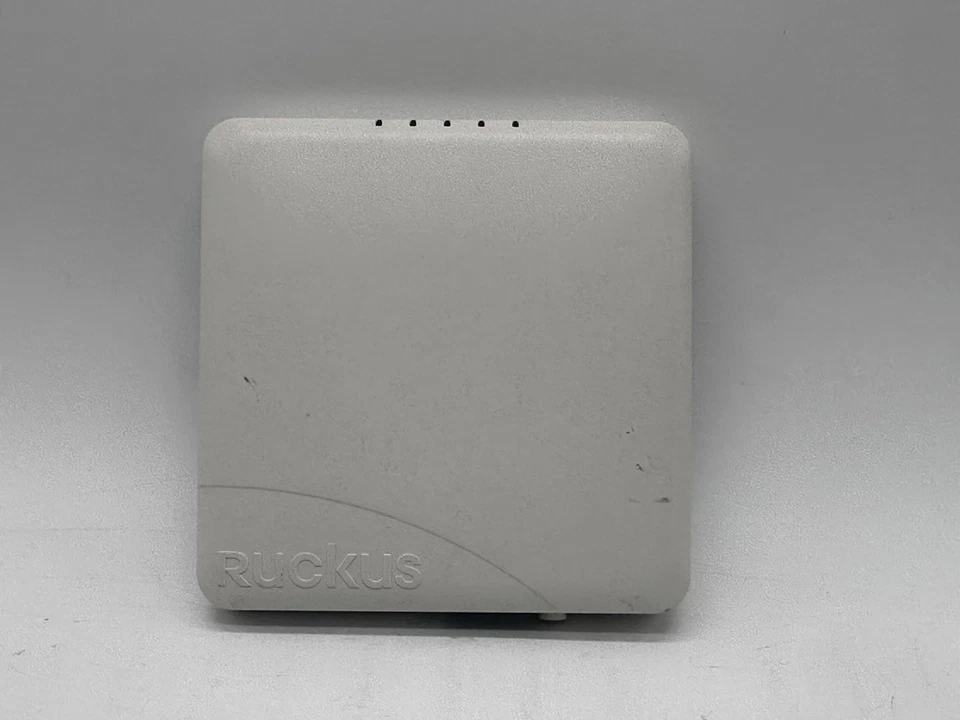 Ruckus Zoneflex R500 Dualband Wireless Access Point - Image 1 of 4