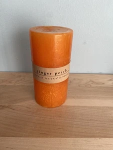 Vela Pilar Pier 1 Jengibre Melocotón 3" x 6" NUEVA Sellada Rara De Colección Sellada - Imagen 1 de 3