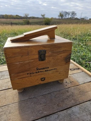 Vtg 60s Ronson Roto Shine Shoe Polishing Kit Wood Case Box Only with Brushes - Image 1 of 4