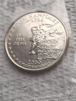 2000 D New Hampshire U.S. State Quarter- UNC from US Mint In Cellophan  - Image 1 of 2