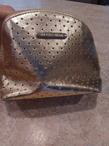 New Michael Kors Gold Dome Zip Cosmetic Pouch Travel Makeup Bag NEW - Picture 1 of 10
