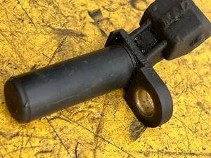 Sensore angolo pedivella albero motore per Ford Fiesta Focus KA Mondeo Transit Connect - Foto 1 di 12