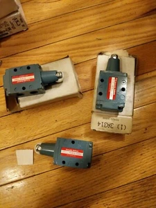 3x Schrader Bellows Air Control Valve with 3-Way 2-Position Air Valve 52421-1000 - Picture 1 of 4
