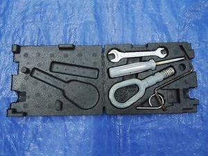 2002-2016 MINI COOPER CAJA DE HERRAMIENTAS DE EMERGENCIA JUEGO DE HERRAMIENTAS CAJA JACK HERRAMIENTAS OEM - Imagen 1 de 4