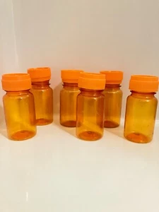 Medizinflaschen (6) Kunststoff groß Bernstein verschreibungspflichtige Pille Rx Perlen Handwerk Münze - Bild 1 von 2