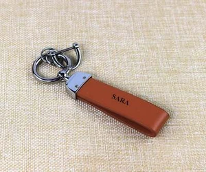 PERSONALISED Leather keyring, Custom Keychain, Keytag, Keyholder, Gift For Dad - Picture 1 of 4